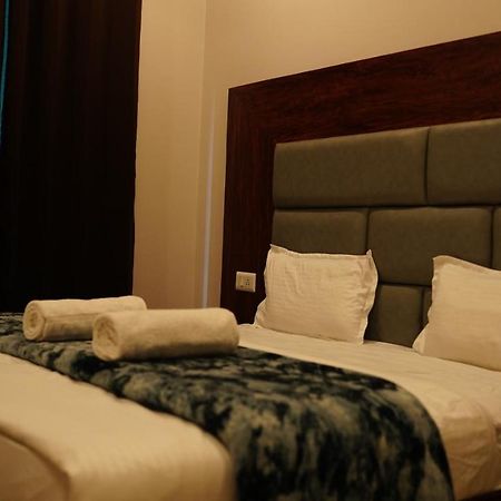 World Residences ศรีนาการ์ ภายนอก รูปภาพ