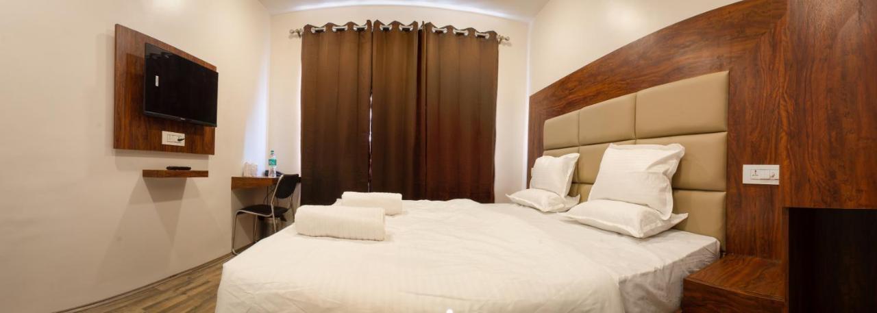 World Residences ศรีนาการ์ ภายนอก รูปภาพ